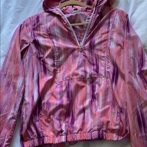 Windbreaker pullover